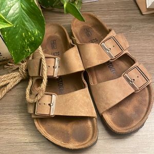 Used softbed light tan birkenstocks 37 euro